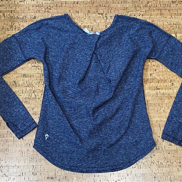 Ivivva Grey long sleeve v-neck shirt - Picture 3 of 4